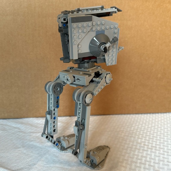 LEGO Star Wars AT-ST Walker Set 75153 with Minifigures (Retired) - Picture 3 of 7